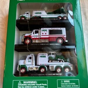 HESS White & Green Miniature Emergency Vehicle Set